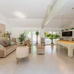 Guest house Ikon Vendeghaz 4*